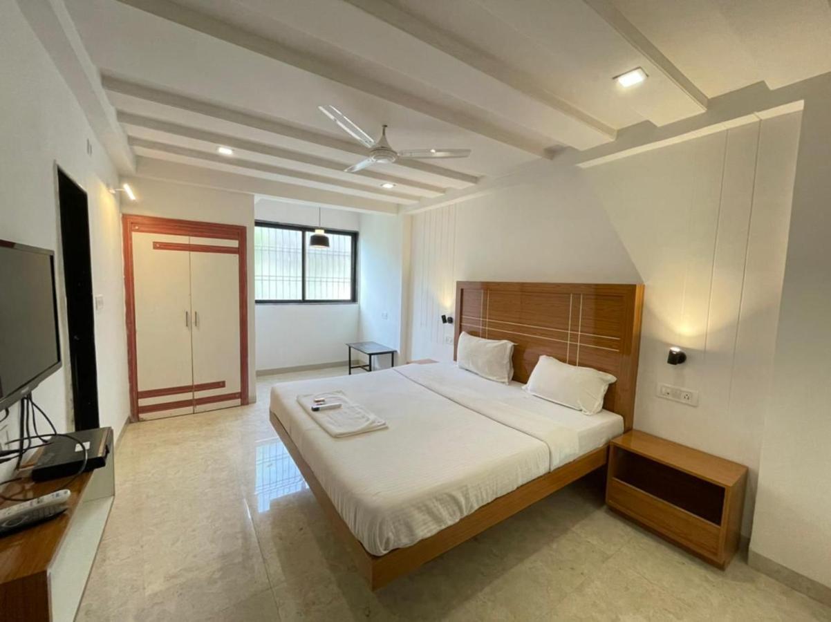 Hotel Holiday Pride Αουρανγκαμπάντ Εξωτερικό φωτογραφία