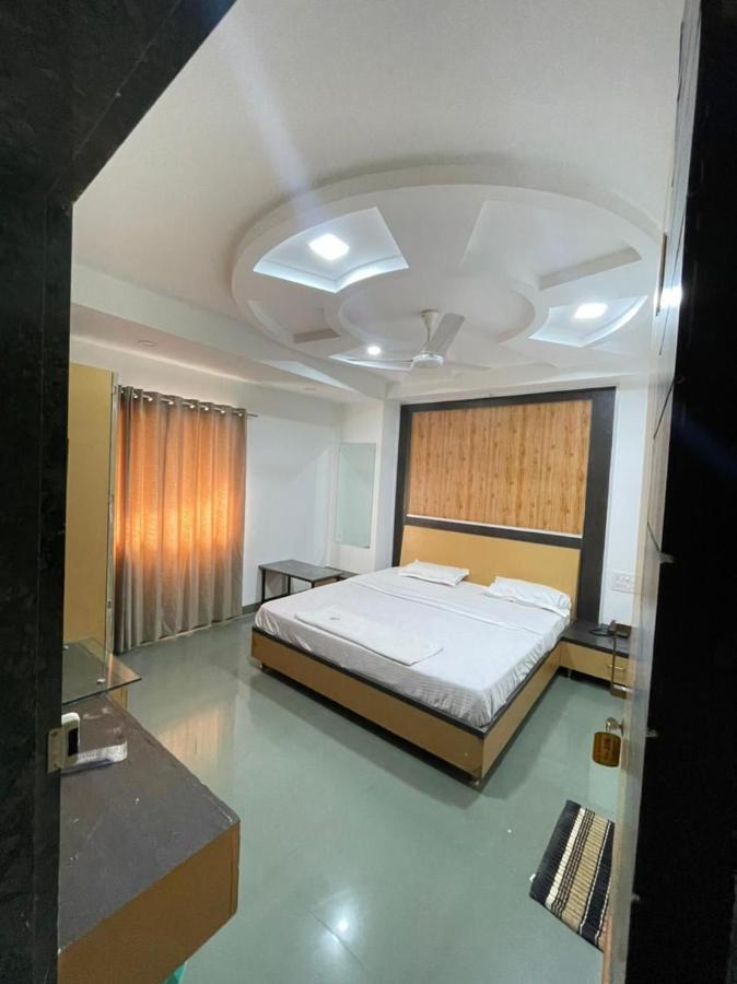 Hotel Holiday Pride Αουρανγκαμπάντ Εξωτερικό φωτογραφία