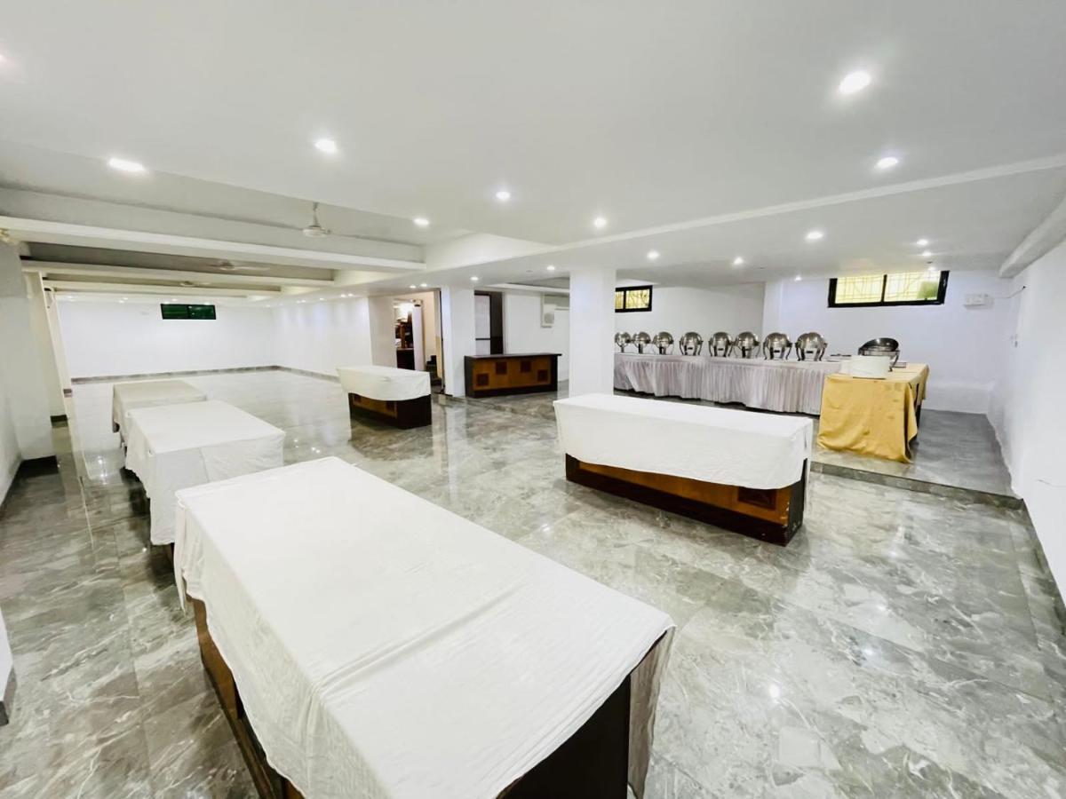 Hotel Holiday Pride Αουρανγκαμπάντ Εξωτερικό φωτογραφία